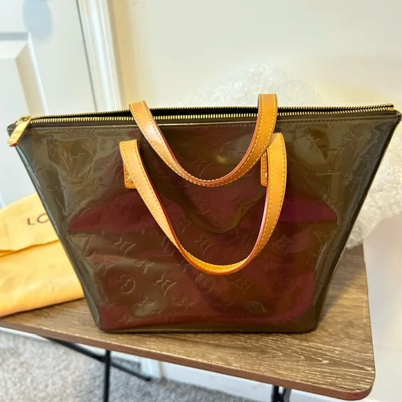 Louis Vuitton Vernis Patent Tote in Dark Brown with Natural Vachetta Handles - Picture 14 of 14
